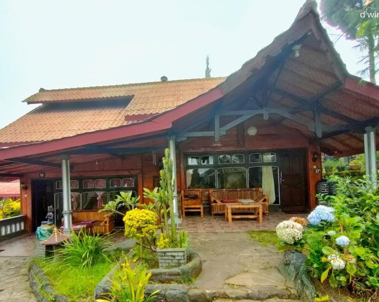 Yoschi'S Hotel Bromo Ngadisari Exterior photo
